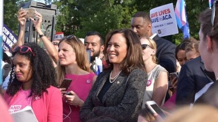 Kamala Harris’ Electoral College Remarks in Tennessee Earn Widespread Praise From Supporters: ‘ Louder for people in the back’ Kamala Harris' Electoral College Remarks in Tennessee Earn Widespread Praise From Supporters ' Louder for people in the back'
