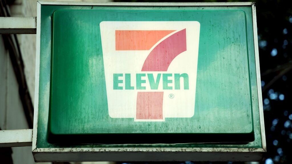 7-Eleven-Customer-Shames-Woman-For-Weight-Gets-Immediately-Schooled-By-Local-Nevada-Man