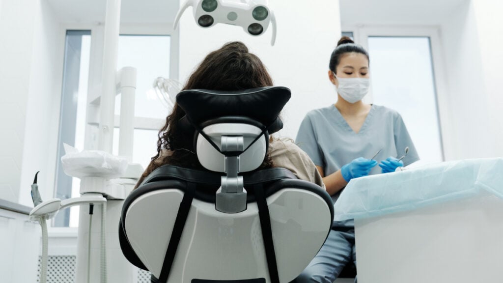 Wisconsin Woman Says She Overheard Dental Staff Mocking Her Before Procedure: ‘This Is Unprofessional. Wildly So’ A woman having a dental checkup