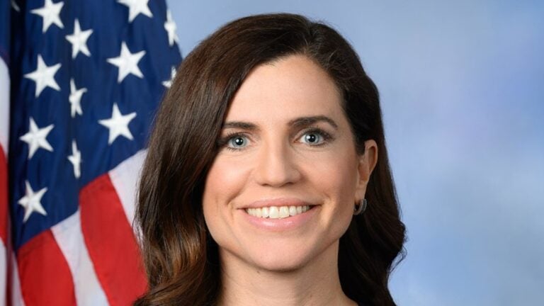 ‘Nancy Mace Is Right’: Commenters Back South Carolina Rep After Jayapal Brands Her Muslim Officials Warning ‘Blatant Islamophobia’ Rep. Pramila Jayapal called South Carolina Rep. Nancy Mace’s statement on Muslim public officials “blatant Islamophobia,” prompting Mace to double down. The exchange has drawn thousands of reactions online.