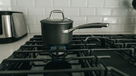 ‘I’m Not Losing My Kids Over This’: New York Foster Mother Says Landlord Was Upset She Called 911 Over Carbon Monoxide Alarm Pot atop a live stove fire