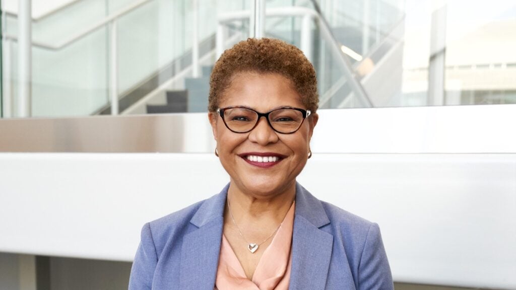 California LA Karen Bass Mamdani pothole