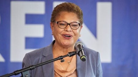 LA Mayor Karen Bass Sparks Outrage Promoting City’s 6-to-1 Campaign Donation Match: ‘If You Donate $5, the City Turns It Into $35’ Los Angeles Mayor Karen Bass posted a video on X explaining how the city matches campaign donations 6 to 1, turning $5 into $35. Online users quickly focused on the public funds involved.