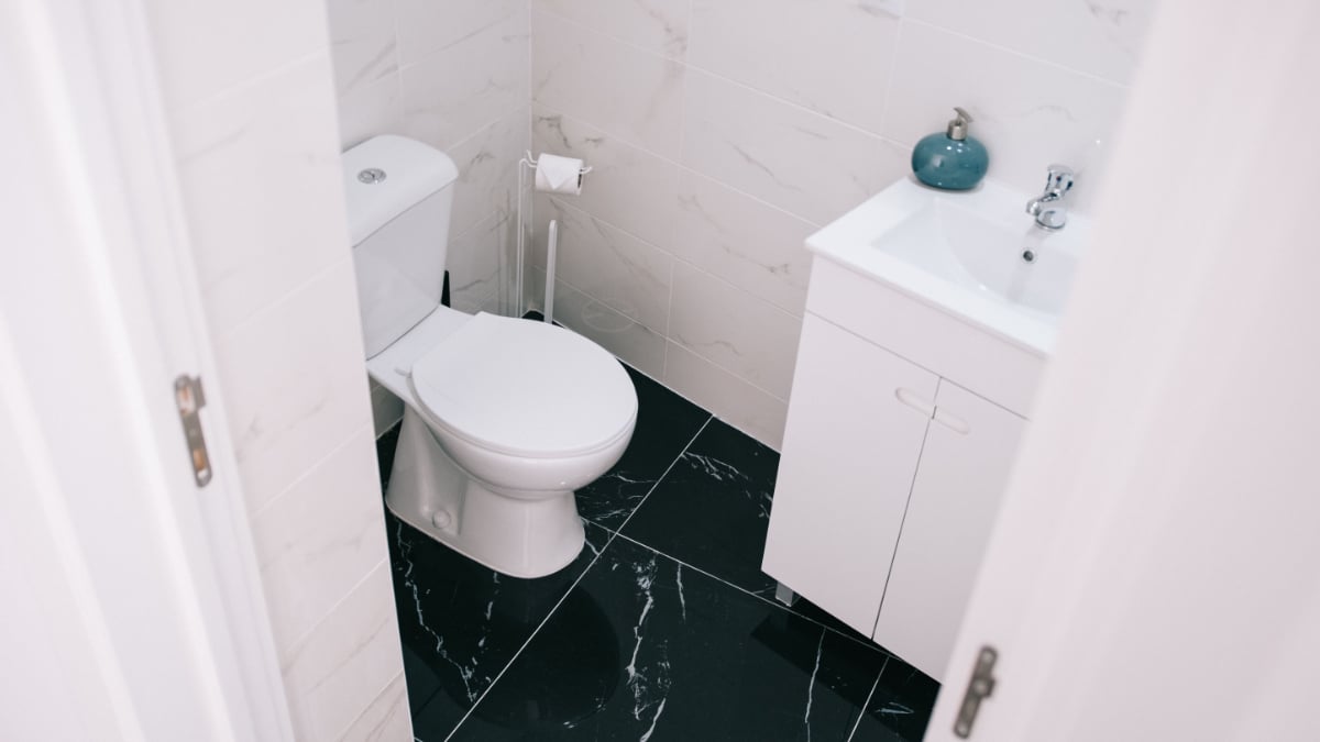 ‘It’s $0.30 a Day for Her to Use It’: Colorado Renter Says Landlord Is Charging Girlfriend to Use the Bathroom