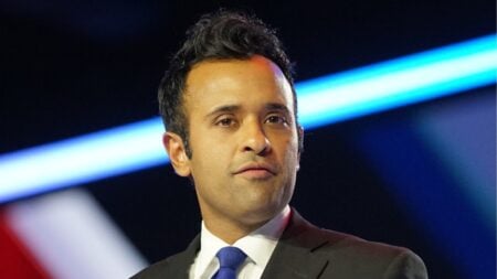 ‘We All Hate You’: Vivek Ramaswamy Faces Hostile Reactions Over Gratitude Post on Ohio Governor Race Vivek Ramaswamy posted a campaign video from Middletown, Ohio, explaining that gratitude drives his run for governor. The clip quickly drew a wave of online comments.