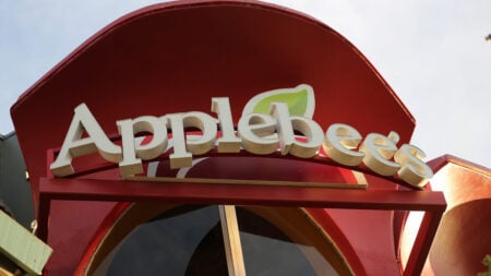 ‘She Needs to Be Fired’: Louisiana Applebee’s Employee Sparks Outrage After Sharing Bizarre Video From Work Applebees Employee Dips Hair Work Video