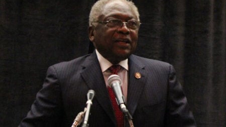 ‘He’s Upset Thomas Thinks for Himself’: South Carolina Rep. James Clyburn Ignites Backlash After Calling His Support for Clarence Thomas a ‘Mistake’ SC's Clyburn Sparks Backlash Over Clarence Thomas 'Mistake'
