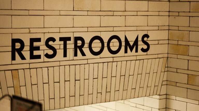 Goodwill Karen Mouths Off to North Carolina Mother For Sending 3-Year-Old into ‘Private’ Bathroom: ‘I said I was gonna give them a thousand star review but now I’m giving one’ Goodwill-Karen-Mouths-Off-to-North-Carolina-Mother-For-Sending-3-Year-Old-into-Private-Bathroom