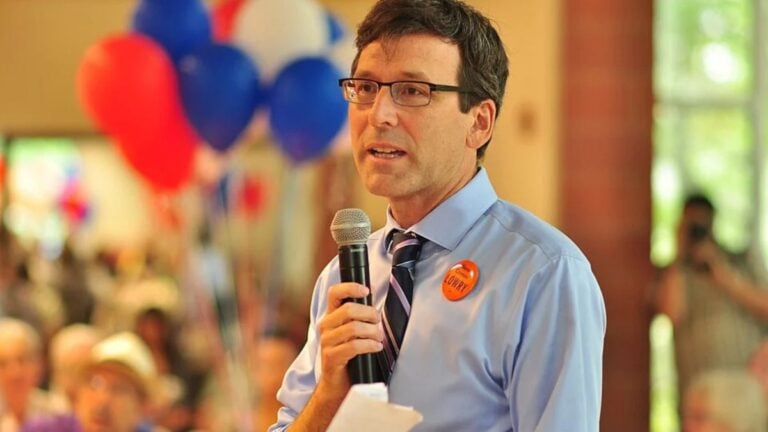 Washington Gov. Bob Ferguson Sounds Alarm Over Apple Health Cuts as Residents Question State Spending ‘How Do You Propose Funding It Long-Term’