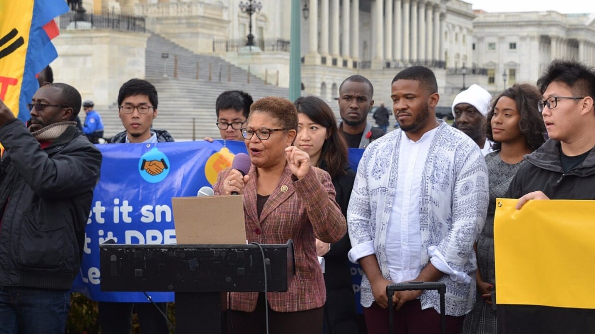 ‘Temporary Means Temporary’: LA Mayor Karen Bass Calls for Citizenship Path for Salvadoran TPS Holders, Draws Criticism Online