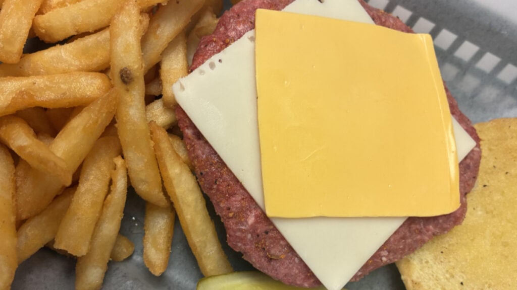 ‘Stop Listening to RFK Jr. Speeches’: Shocked Missouri Cook Says Female Customer Orders Completely Raw Burger Missouri Cook Says Female Customer Orders Completely Raw Burger