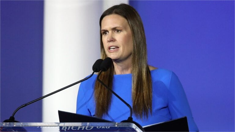Gov. Sarah Huckabee Sanders Touts $2.2 Billion Hanwha Campus in Pine Bluff as Critics Say Arkansas Needs ‘More Than 400 Jobs’ Arkansas Gov. Sarah Huckabee Sanders marked a $2.2 billion Hanwha munitions campus in Pine Bluff, calling it 400 new jobs. The post spread as some cheered the deal and others asked what taxpayers get.