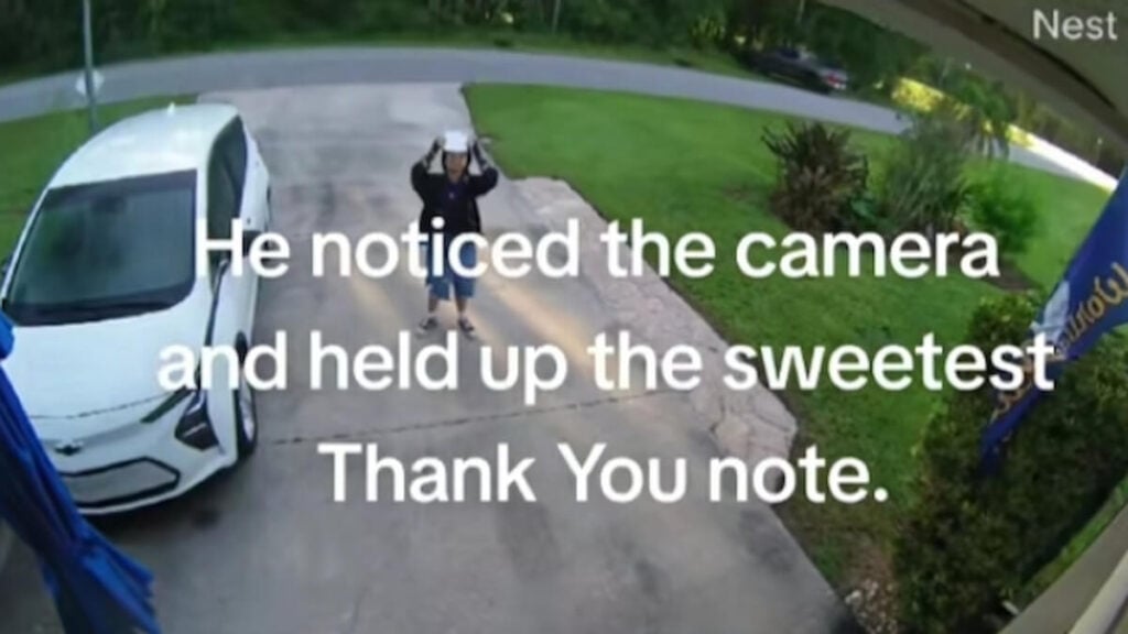 Florida Teacher’s Kindness to Middle School Student Waiting by Her Driveway Goes Viral: ‘This Is What the World Needs More’ Florida Teacher Bus Stop Kindness