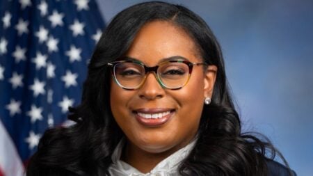 New Jersey Rep. LaMonica McIver Says She’s Facing 17 Years for Fighting Trump Immigration Enforcement: ‘Your Job Is Not to Assault Federal Officers’ New Jersey Rep. LaMonica McIver says she faces 17 years in prison for “doing my job” after a clash with ICE officers in Newark. The post set off a fight over whether that visit was oversight or an assault.