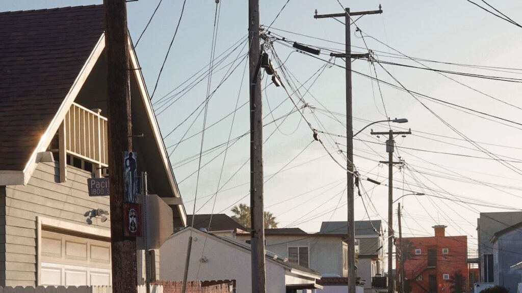 ‘Oh Yay. A $75 Credit Where My Last Bill Was $1,400’: California Households Get Electricity Relief After Costly Summer California power lines in residential area