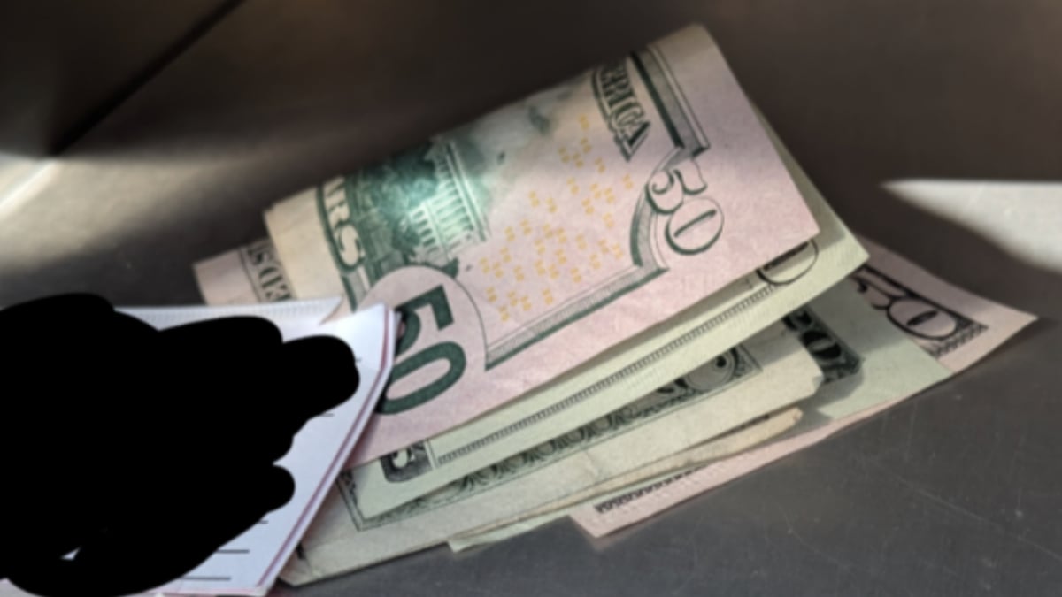 New York USPS Worker Finds $75 Cash Sitting in Customer’s Mailbox: ‘It’s Not Like We Get Paid Enough Anyway’