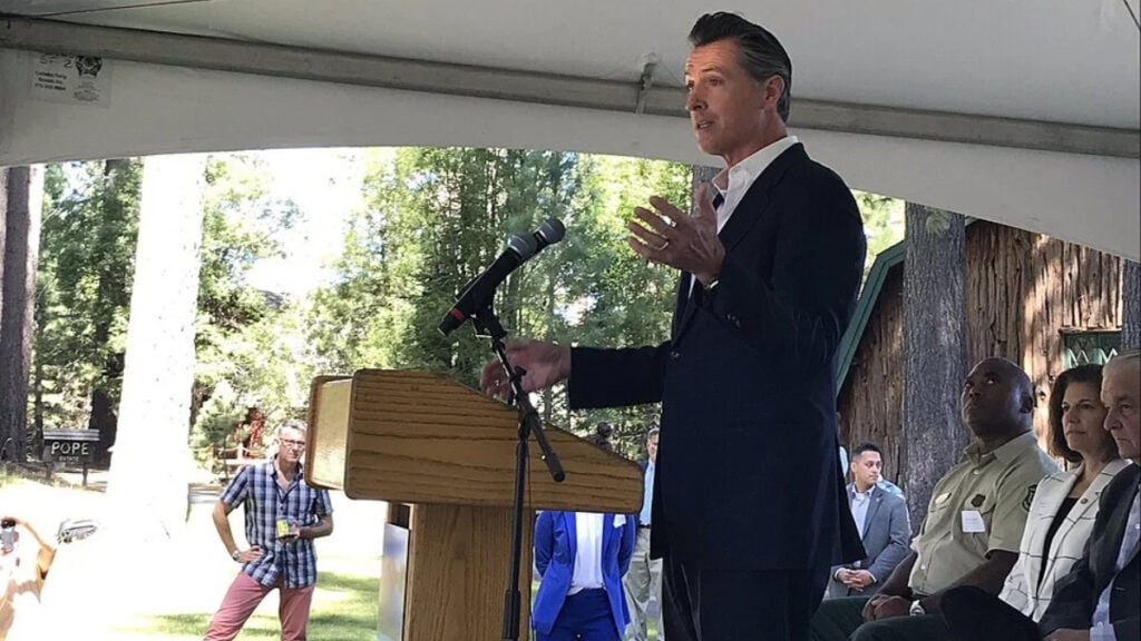 California Residents Accuse Gavin Newsom of Federal Overreach After ICE Shock Glove Ban: ‘No State Government Has the Right’ California Residents Accuse Gavin Newsom of Federal Overreach After ICE Shock Glove Ban 'No State Government Has the Right'