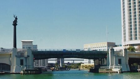 ‘Welcome to Miami’: Florida Commuters Fed Up as 9 A.M. Brickell Bridge Opening Leaves Hundreds Waiting Florida Brickell Bridge Opening