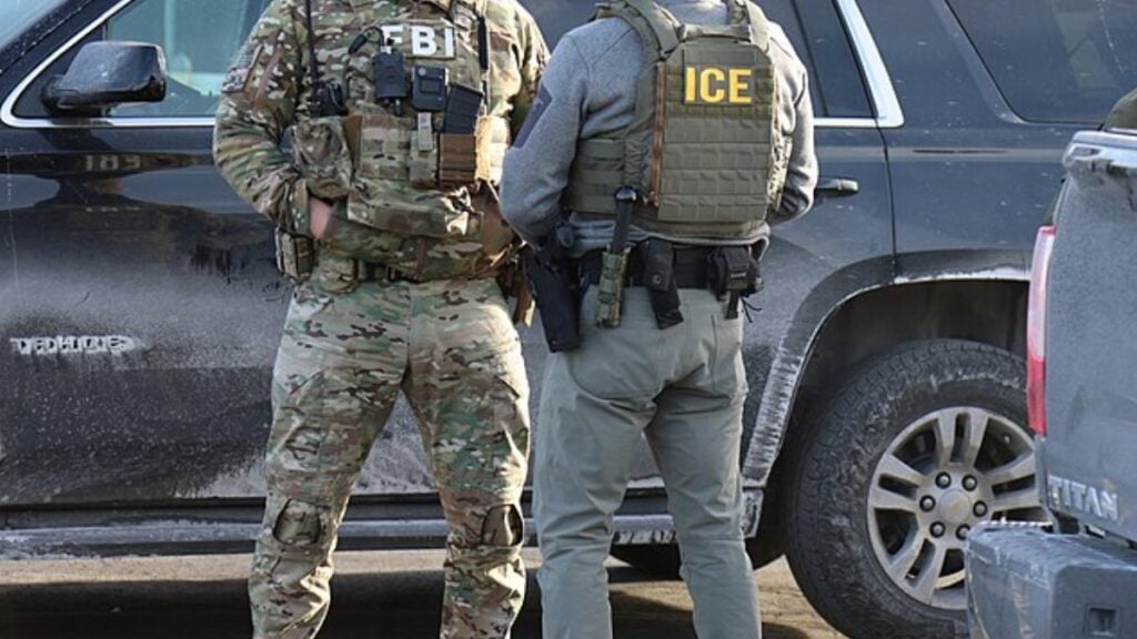 ICE Shock Gloves Are So Dangerous That Even Army Employees Got Hurt During an Exercise ICE Shock Gloves Dangerous