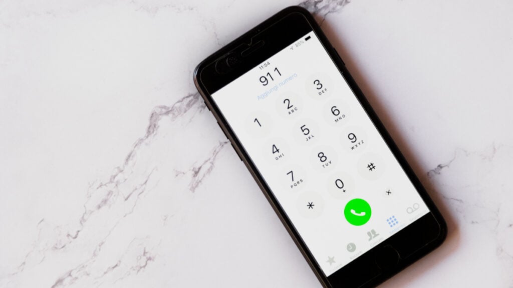 ‘I Would Rather Be Fired’: Grocery Store Worker Says Employees Can’t Call 911 Without Manager’s Approval Call 911 on iPhone