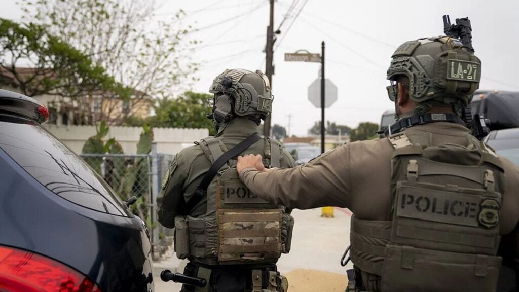Construction Workers in California Challenge ICE Agents Who Allegedly Showed Up Without Warrant: ‘Workers and Unions Need to Be Standing Up’ Immigration and Customs Enforcement (ICE) Enforcement and Removal Operations (ERO) in Los Angeles, California, June 12, 2025.