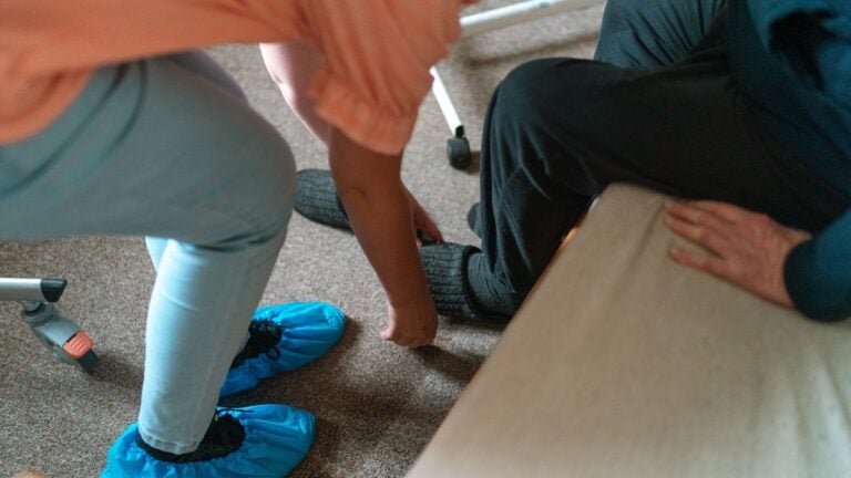 ‘Aggressive for no reason’: Florida Woman Belittles In-House Maid For Taking Break, Internet Drags Her Online Florida-Woman-Belittles-In-House-Aide-For-Taking-Break-Internet-Drags-Her-Online