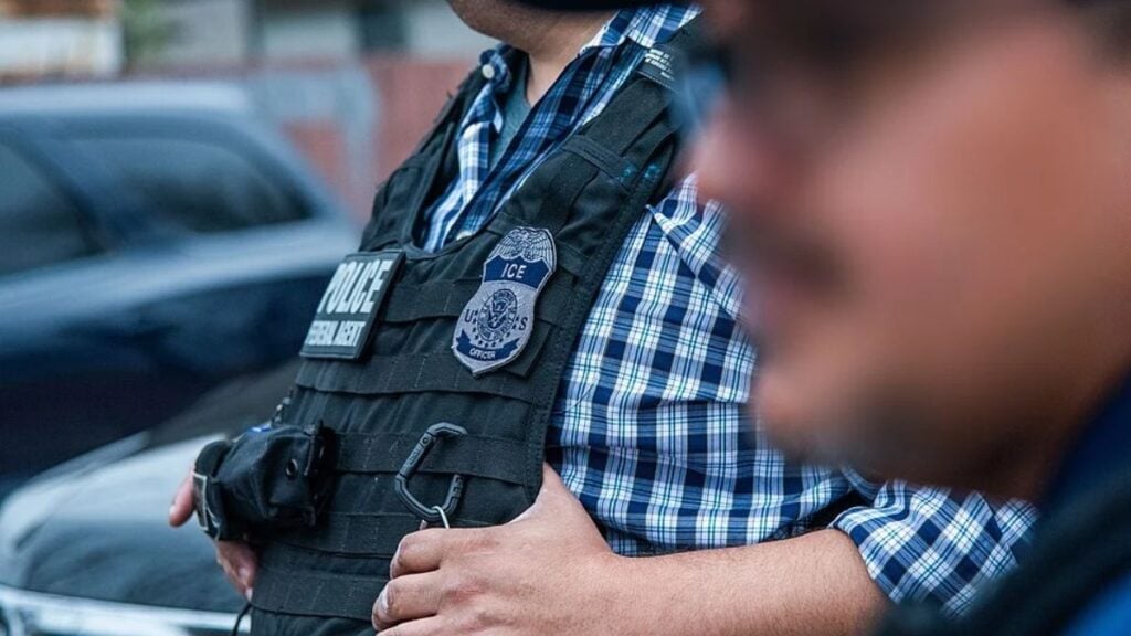 Backlash As Illinois ICE Agents Slam Man Into Fence Despite His Pleas to Show His Papers: ‘They’re Just Tryna Get Their Numbers Up’ U.S. Immigration and Customs Enforcement (ICE) Enforcement and Removal Operations' (ERO) officers in West Palm Beach, Florida.