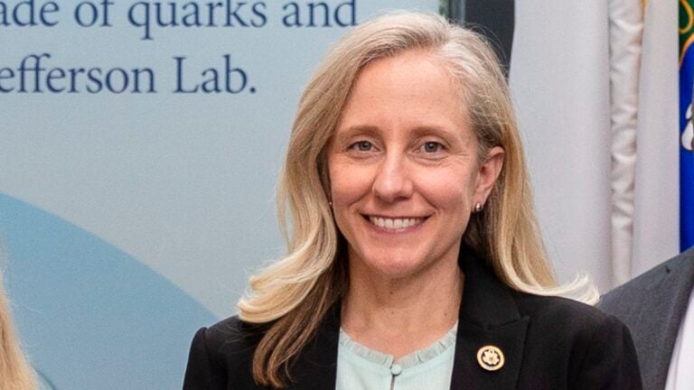 ‘Operating From a Position of Delusion’: Virginia Gov. Abigail Spanberger Slammed After Issuing Directive Against AI