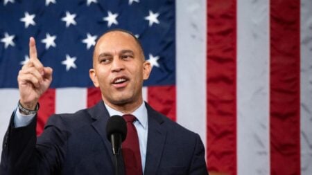 ‘Black Is Not a Job Qualification’: Hakeem Jeffries’ Path to First Black Speaker Draws Skepticism While Campaigning in New York’s Hudson Valley House Democratic Leader Hakeem Jeffries campaigned in New York’s Hudson Valley as online users questioned the focus on him potentially becoming the first Black Speaker of the House.