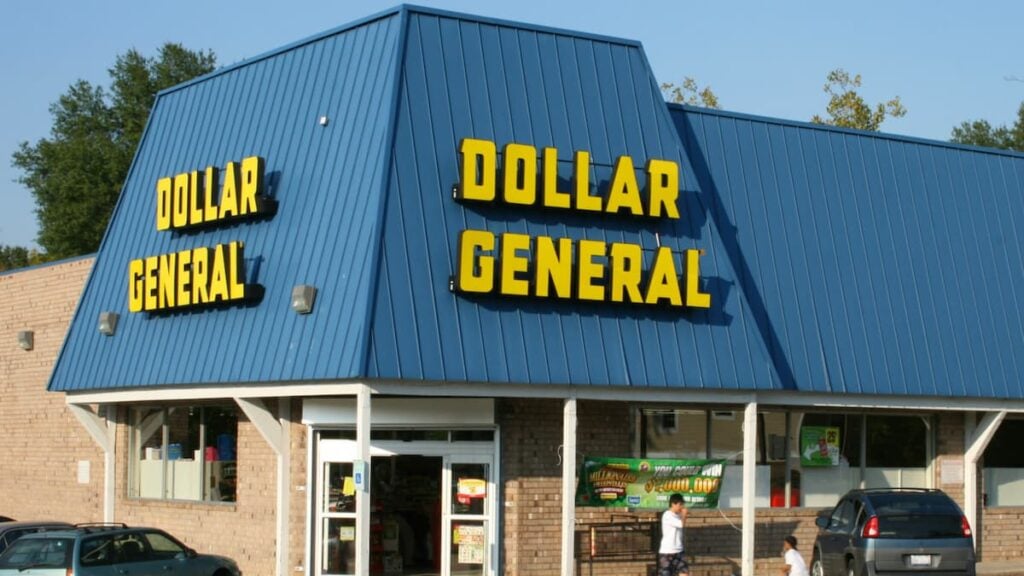 ‘They Get Me With This Constantly’: North Carolina Shoppers Outraged as Dollar General Faces Overcharging Lawsuit Dollar General logo